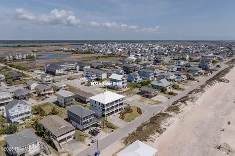 1423 N Shore Drive Surf City NC 28445