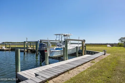 1711 E Fort Macon Road Atlantic Beach NC 28512