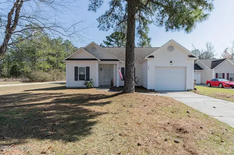 101 Boysenberry Fields Road Maple Hill NC 28454