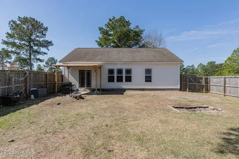 101 Boysenberry Fields Road Maple Hill NC 28454
