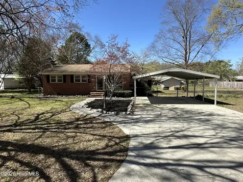 14880 Phillips Drive Laurinburg NC 28352