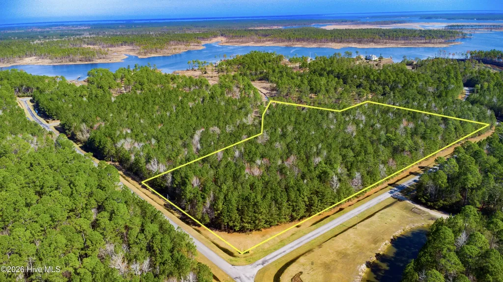 15 Paradox Point Drive Aurora NC 27806