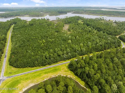 15 Paradox Point Drive Aurora NC 27806