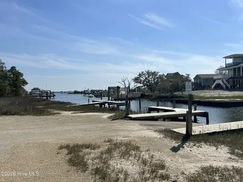 109 Ashley Lane Beaufort NC 28516