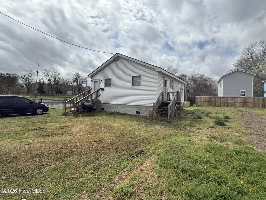 907 S Martin Luther King Junior Drive Elizabeth City NC 27909