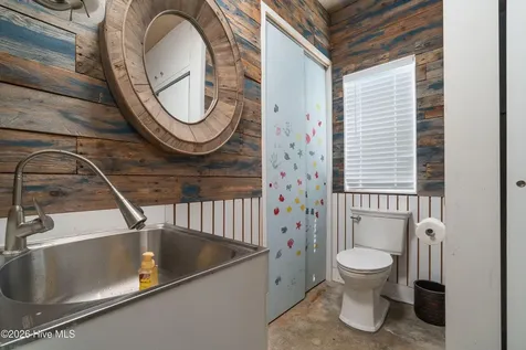 330 Cape Lookout Loop Emerald Isle NC 28594