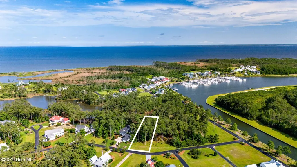 88 Oyster Point Road Oriental NC 28571