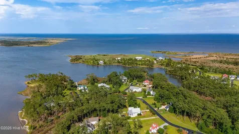 88 Oyster Point Road Oriental NC 28571
