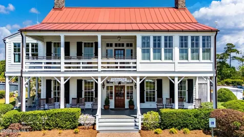 88 Oyster Point Road Oriental NC 28571