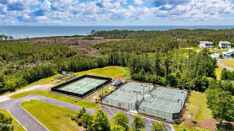 88 Oyster Point Road Oriental NC 28571