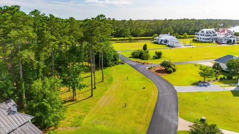 88 Oyster Point Road Oriental NC 28571