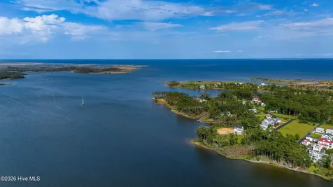 88 Oyster Point Road Oriental NC 28571