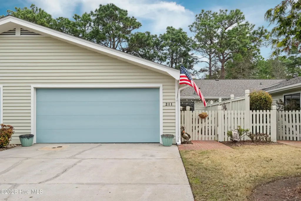 211 Inland Greens Circle Wilmington NC 28405