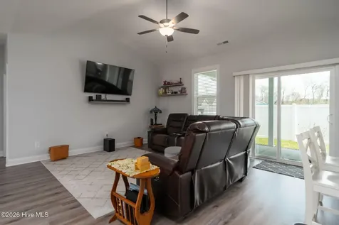 610 Bright Harvest Drive Maysville NC 28555