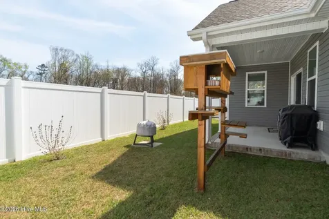 610 Bright Harvest Drive Maysville NC 28555