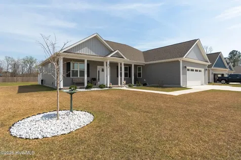 610 Bright Harvest Drive Maysville NC 28555