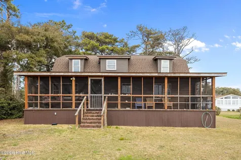 568 Seashore Drive Atlantic NC 28511