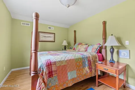 568 Seashore Drive Atlantic NC 28511