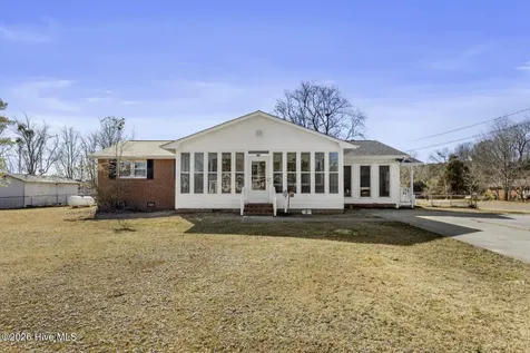 61 Dixie Trail Jacksonville NC 28546