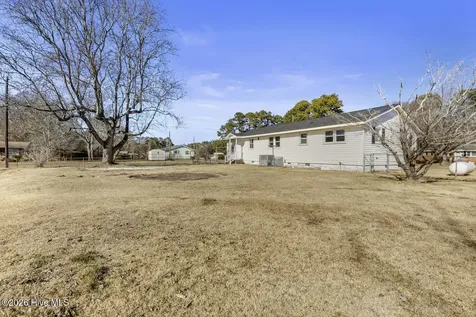 61 Dixie Trail Jacksonville NC 28546