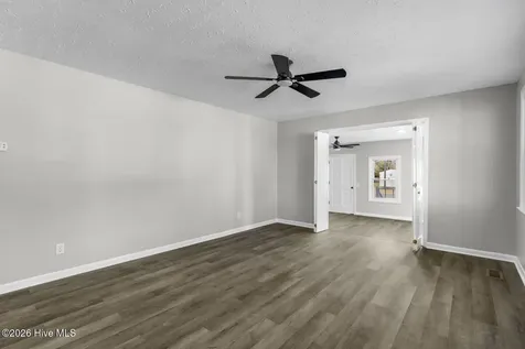 61 Dixie Trail Jacksonville NC 28546