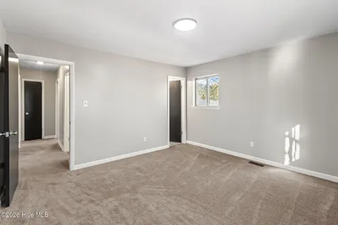 214 Kerry Court Jacksonville NC 28546