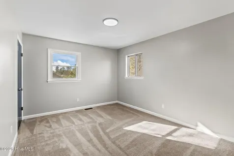 214 Kerry Court Jacksonville NC 28546