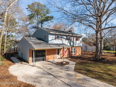 214 Kerry Court Jacksonville NC 28546