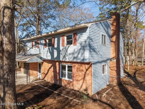 214 Kerry Court Jacksonville NC 28546