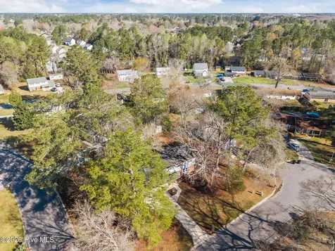 214 Kerry Court Jacksonville NC 28546