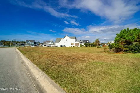 1602 Mainsail Road Morehead City NC 28557