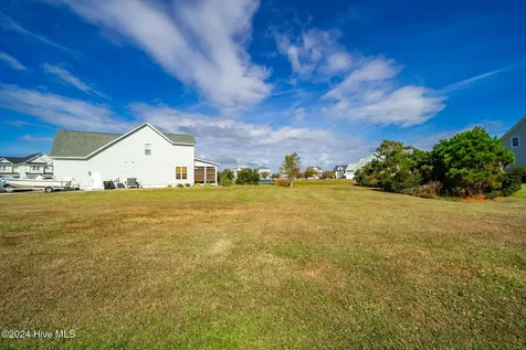 1602 Mainsail Road Morehead City NC 28557