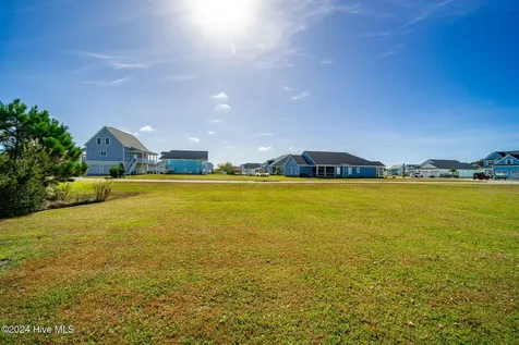 1602 Mainsail Road Morehead City NC 28557