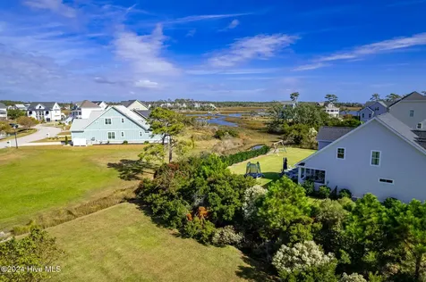 1602 Mainsail Road Morehead City NC 28557