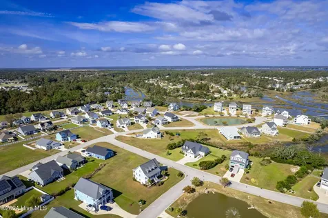 1602 Mainsail Road Morehead City NC 28557
