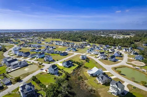 1602 Mainsail Road Morehead City NC 28557