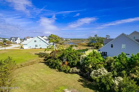 1602 Mainsail Road Morehead City NC 28557