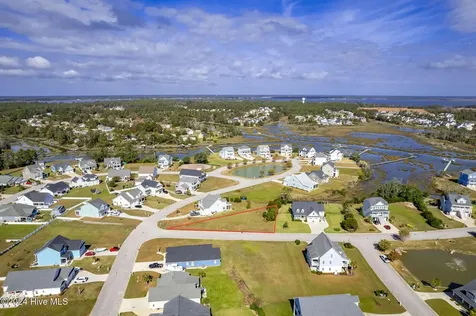 1602 Mainsail Road Morehead City NC 28557
