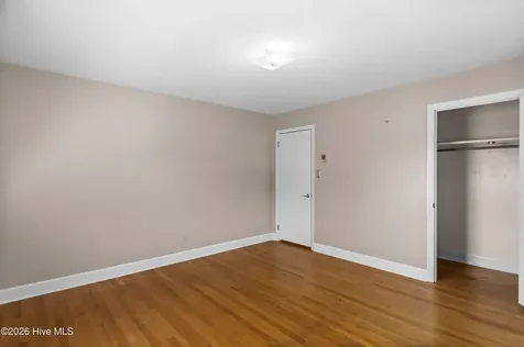 129 Pineland Avenue Mount Olive NC 28365