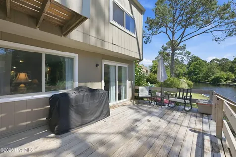 165 Quarterdeck New Bern NC 28562