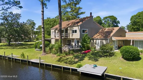 165 Quarterdeck New Bern NC 28562