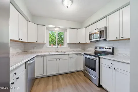 165 Quarterdeck New Bern NC 28562