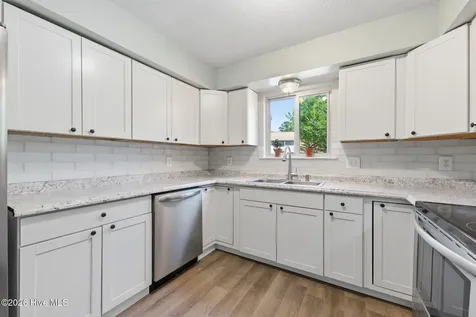 165 Quarterdeck New Bern NC 28562