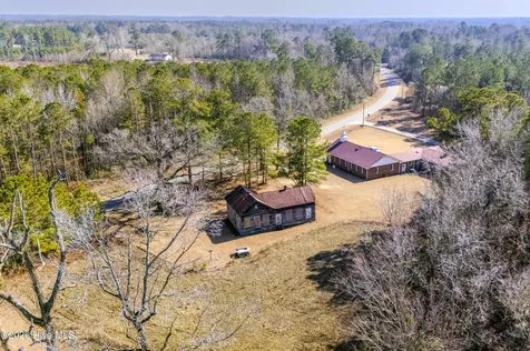 1789 Mille Christine Road Whiteville NC 28472