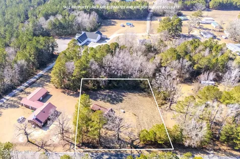 1789 Mille Christine Road Whiteville NC 28472