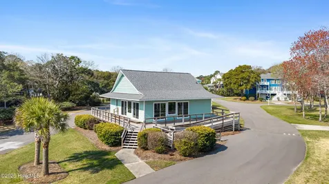 909 Cobia Lane Wilmington NC 28409