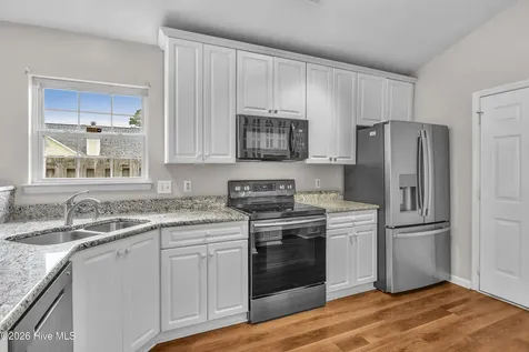 4900 Merlot Court Wilmington NC 28409