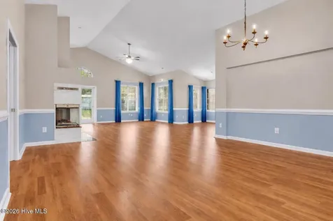 4900 Merlot Court Wilmington NC 28409
