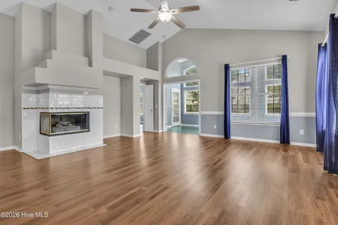 4900 Merlot Court Wilmington NC 28409