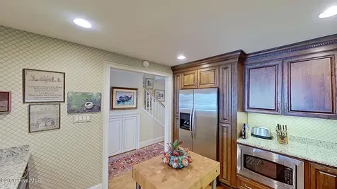 19 Batts Hill Road New Bern NC 28562